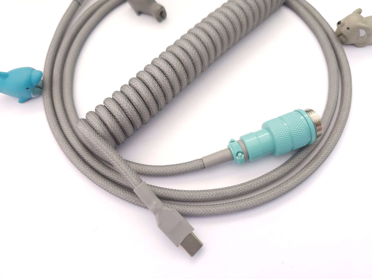 GMK CYL Jags matching coiled keyboard cable with USB C connection and Aviation connector